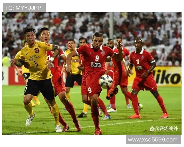 足球明星醉酒狂欢瞬间曝光引发球迷热议与争议